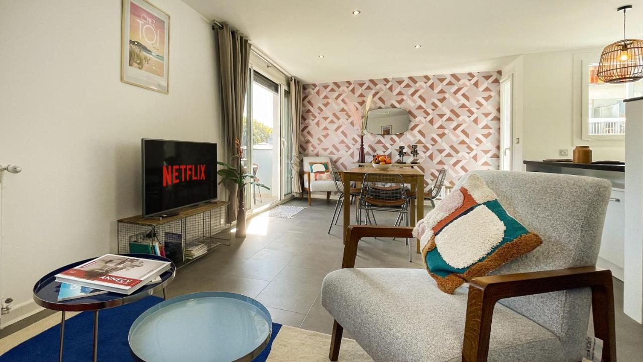 HOMEY MONTAIGNE - New - A 1 min à pied du LAC D'ANNECY - 2 Balcons privés - Appartement avec 2 chambres - Stationnement gratuit toute l'année sauf en été - juin à août Exterior foto