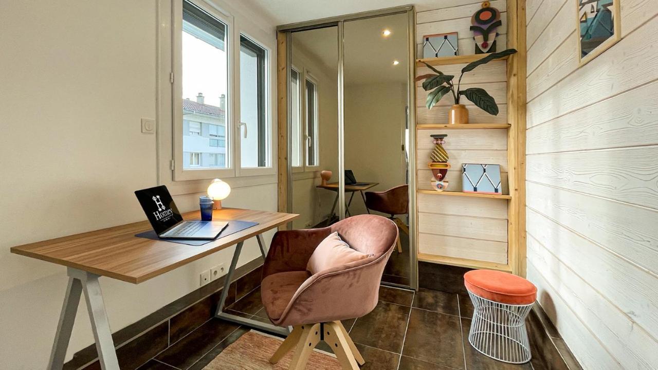 HOMEY MONTAIGNE - New - A 1 min à pied du LAC D'ANNECY - 2 Balcons privés - Appartement avec 2 chambres - Stationnement gratuit toute l'année sauf en été - juin à août Exterior foto